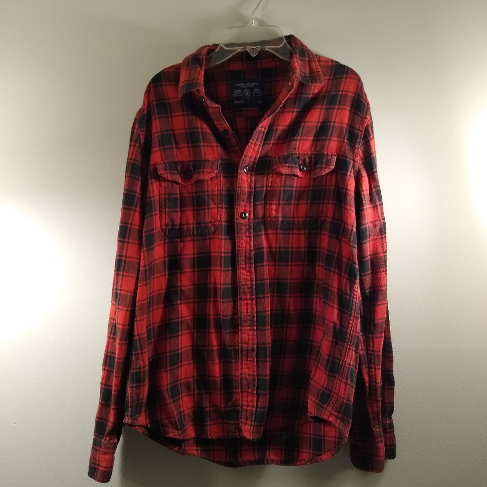 💝 American Eagle plaid shirt